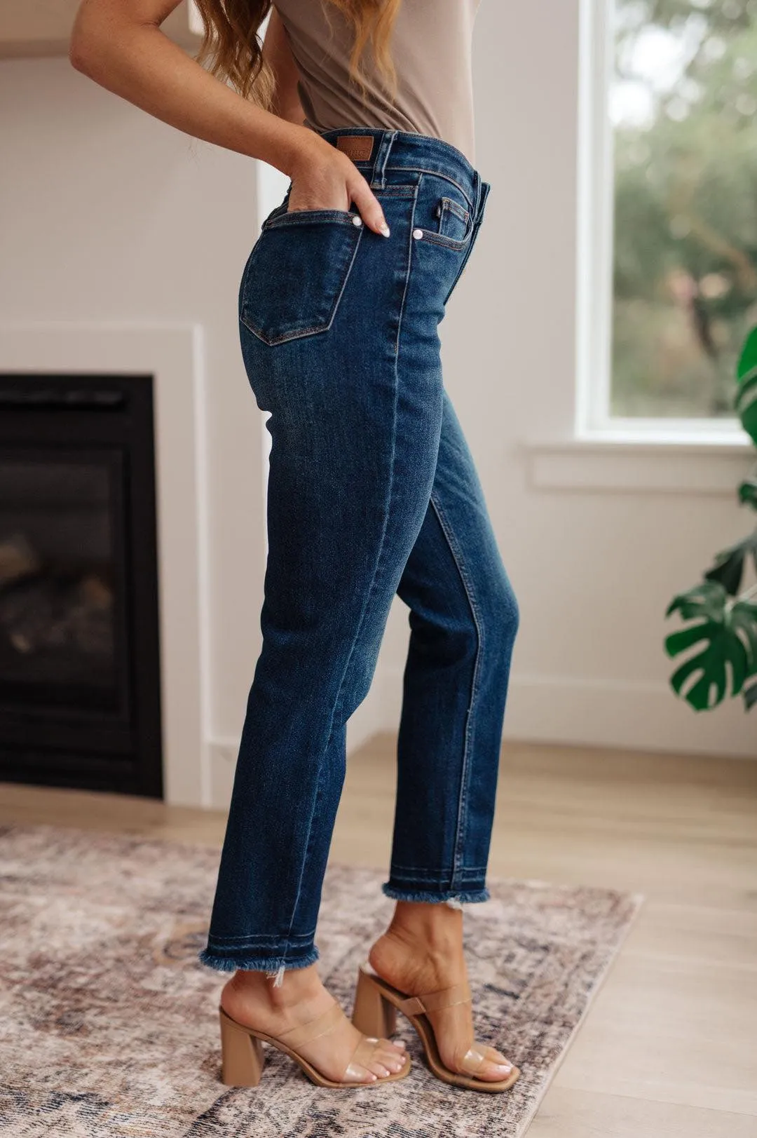 JUDY BLUE Shelley - Straight Leg Slim Fit